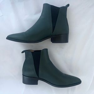 Frank & Oak forest green leather Chelsea boot